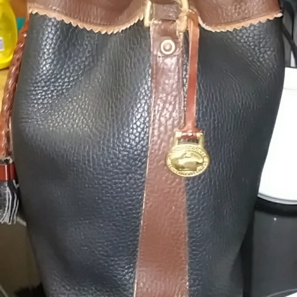 AUTHENTIC VINTAGE DOONEY AND BOURKE DRAWSTRING BAG - Picture 5 of 10
